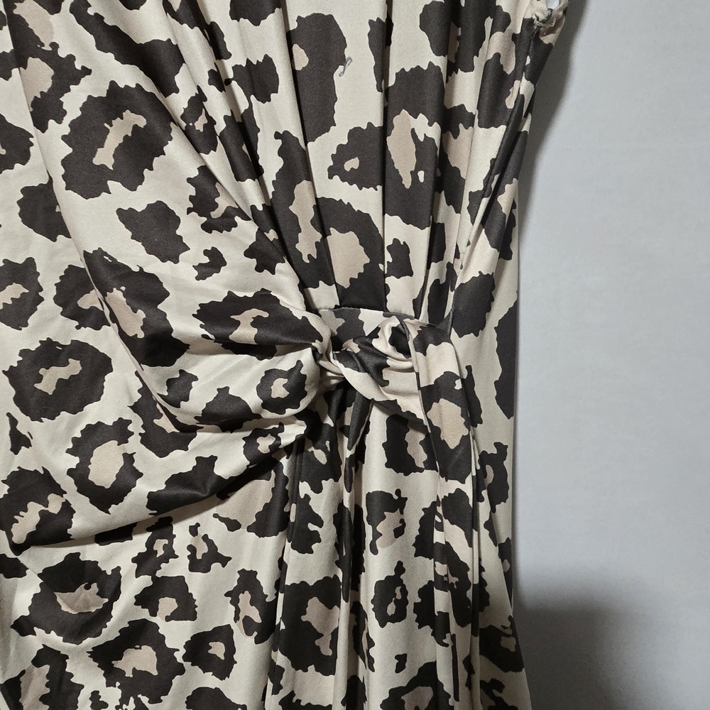 Leopard Print Knot Detail Dress - Picture 3 of 5